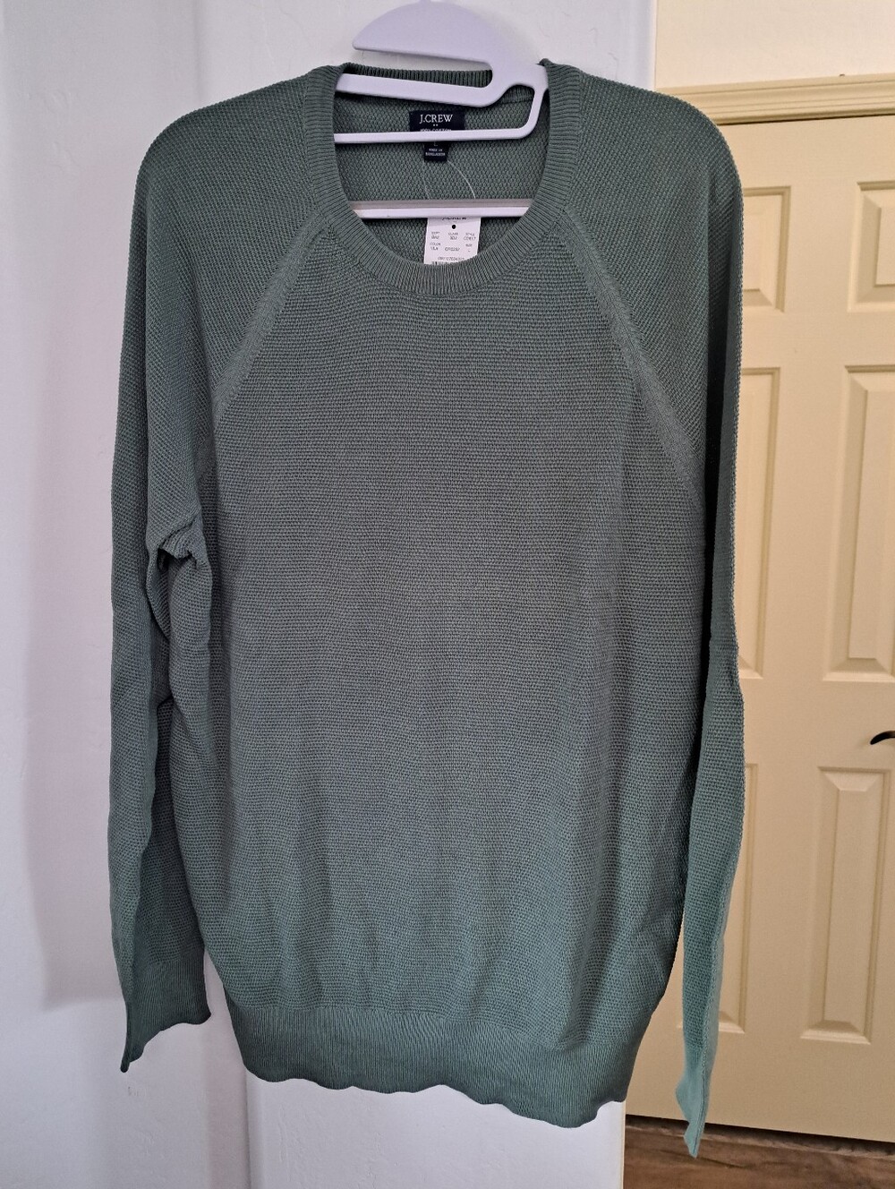 J. Crew Men’s Crewneck Sweater in Dusty Sage Green Size Large - Picture 2 of 4